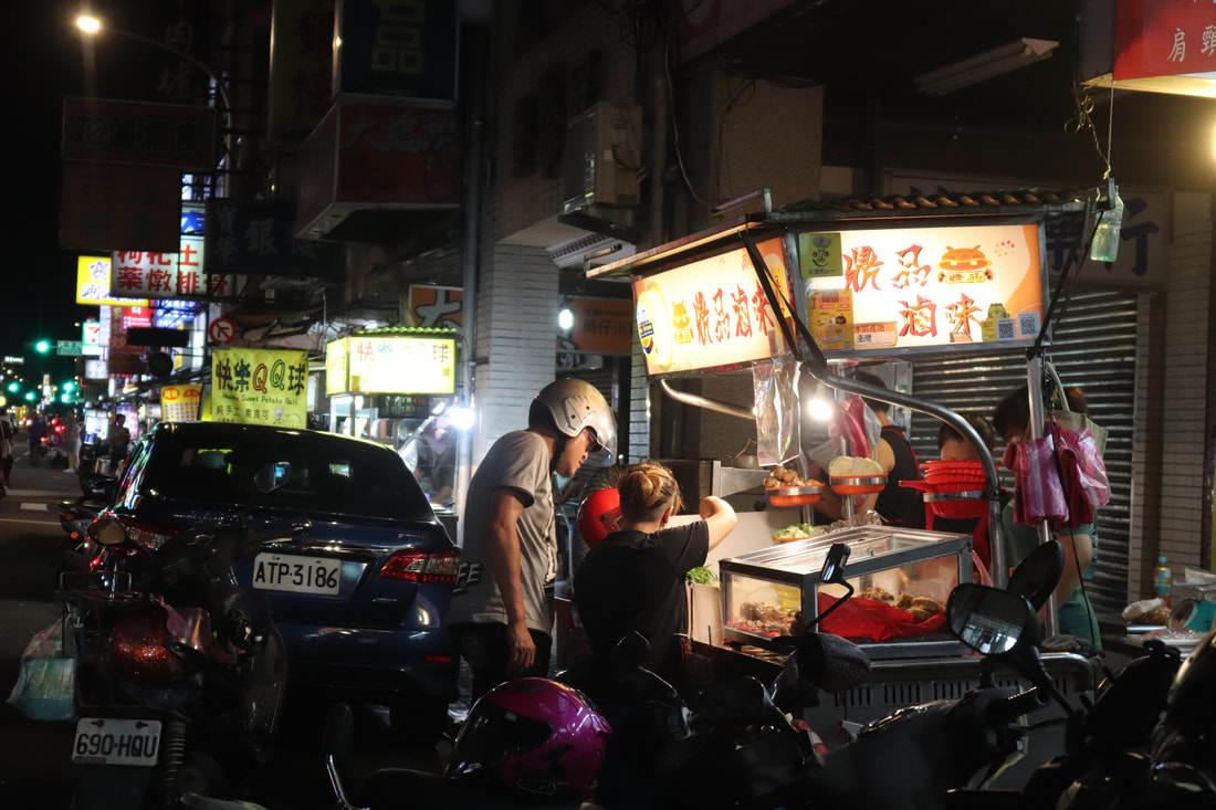 Carrefour night market, Chiayi city - Picture of Carrefour Tourism